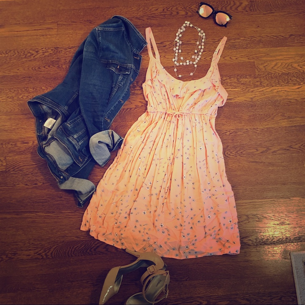 Torrid Peach Flowers and Feathers Patterned Dress